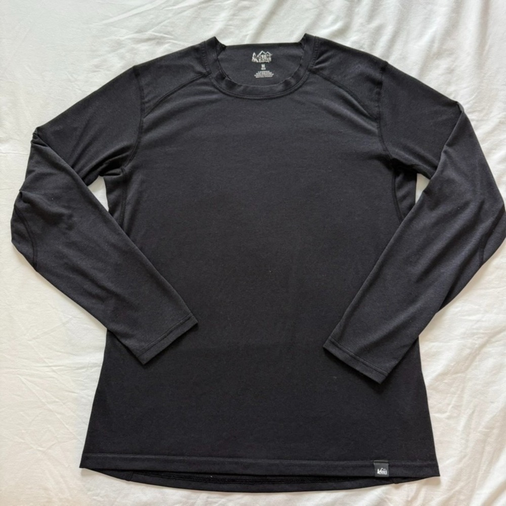 REI Co-op mens lightweight long sleeve crew base layer Black Hiking Stretch Sz M